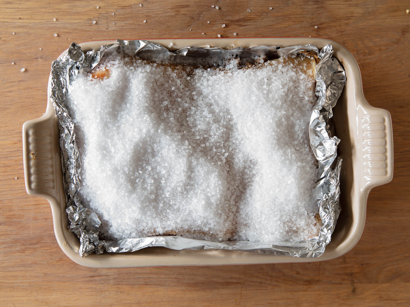 Buikspek met laag zout erover