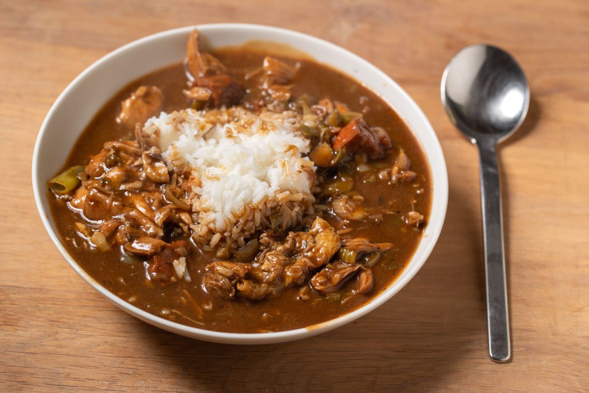 Gumbo met Kip en Worst