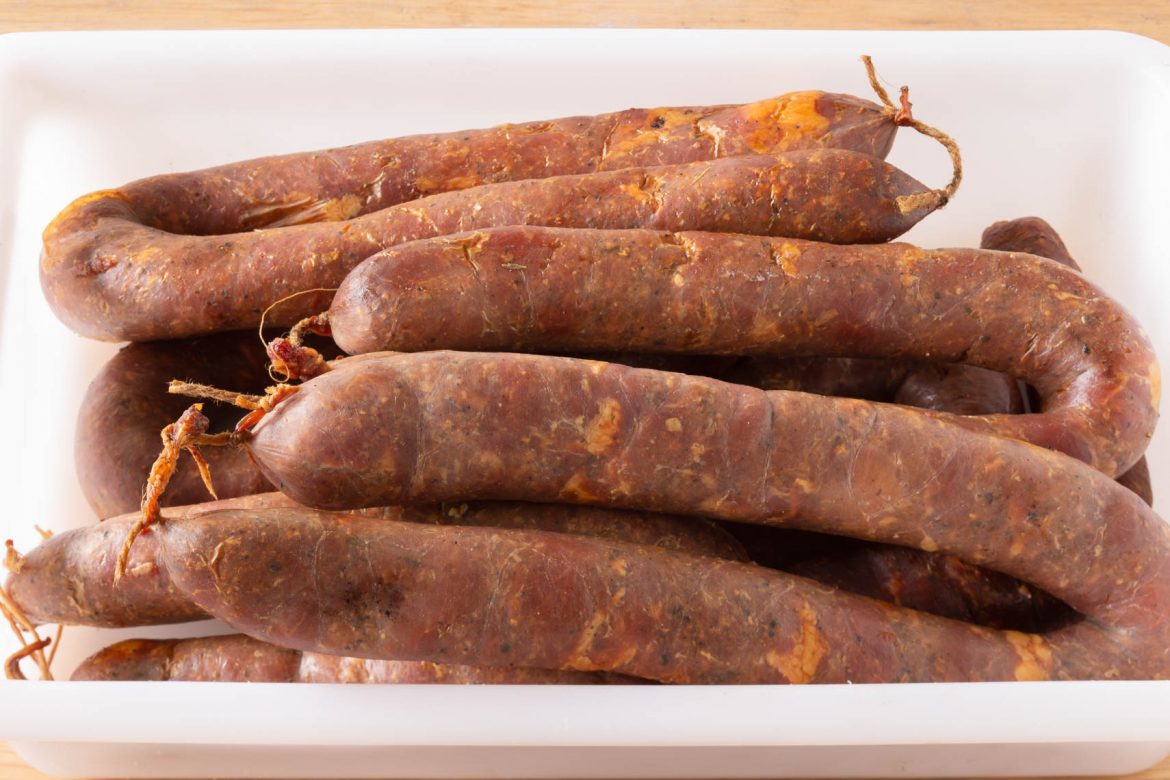 Zelfgemaakte Andouille worst