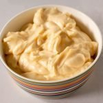 Zelfgemaakte mayonaise
