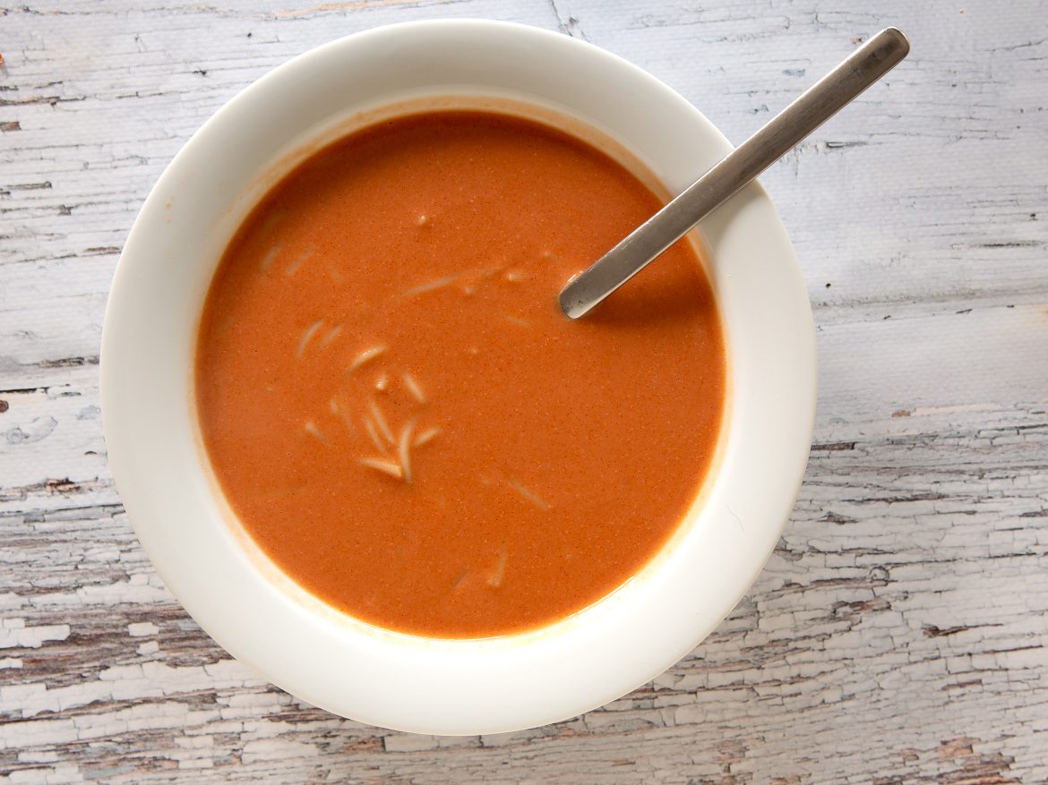Tomatenroomsoep met vermicelli
